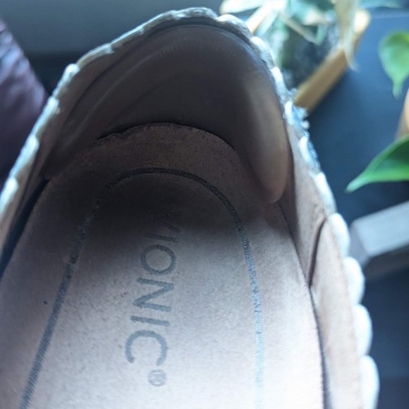 Vionic Julieta Snake-embossed - Picture 4 of 6